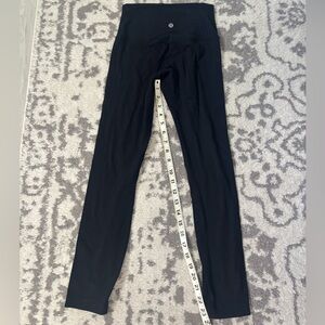 Lululemon women Black Leggings size 4